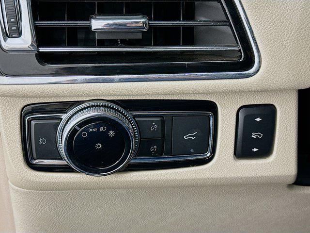 used 2019 Lincoln Navigator car, priced at $33,109