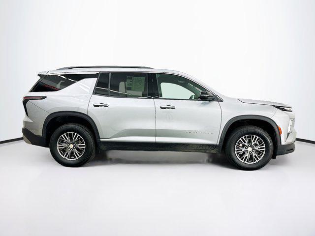 used 2025 Chevrolet Traverse car, priced at $35,397