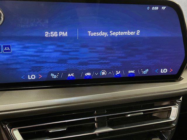 used 2025 Chevrolet Traverse car, priced at $35,397