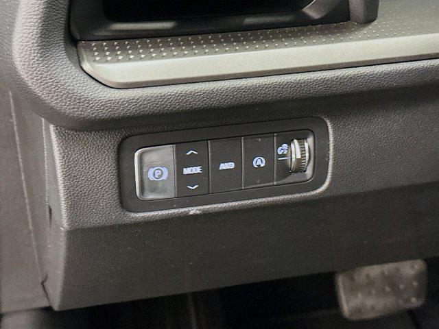 used 2025 Chevrolet Traverse car, priced at $35,397