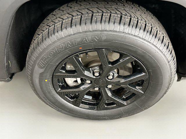 used 2024 Jeep Grand Cherokee L car, priced at $33,197