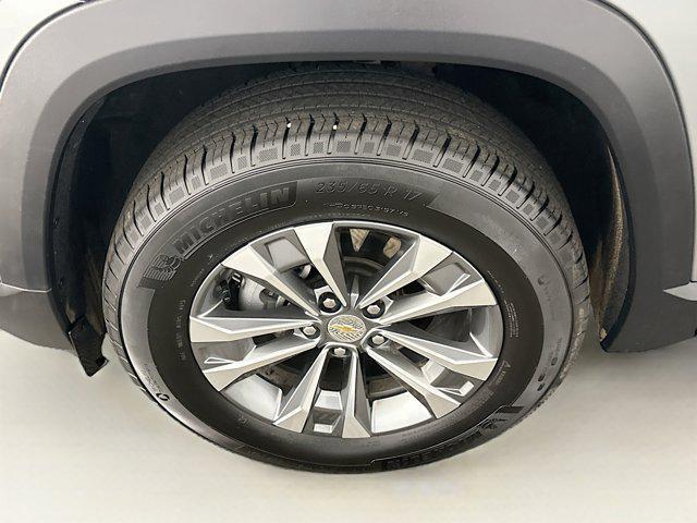 used 2025 Chevrolet Equinox car, priced at $28,997