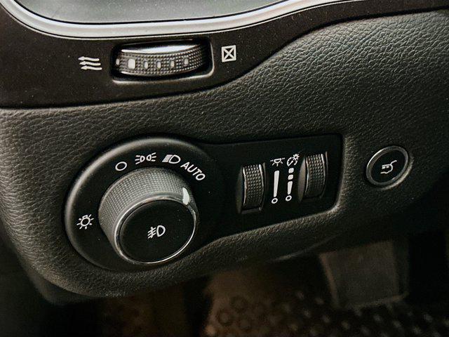 used 2019 Jeep Cherokee car, priced at $19,397
