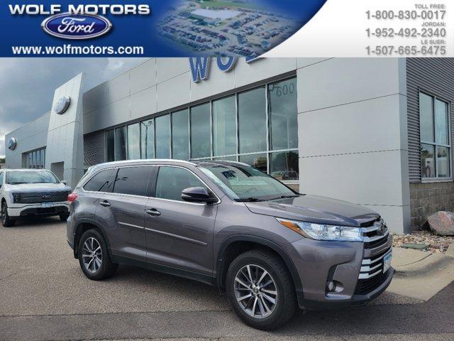 used 2019 Toyota Highlander car, priced at $27,795