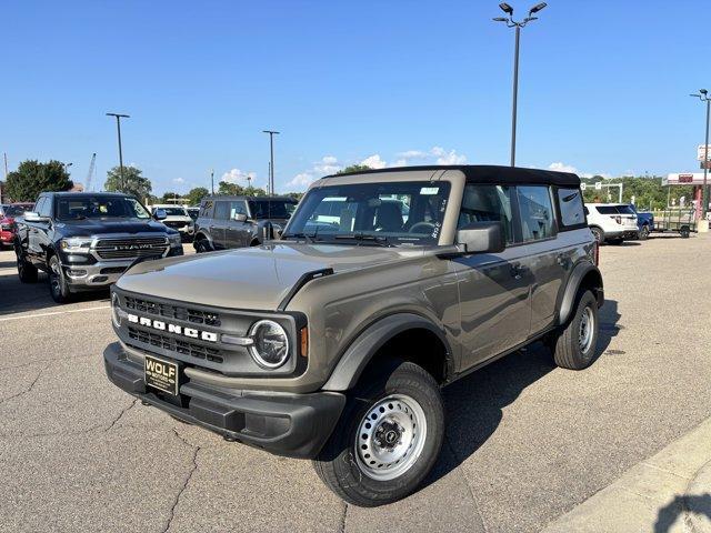 new 2025 Ford Bronco car, priced at $40,385