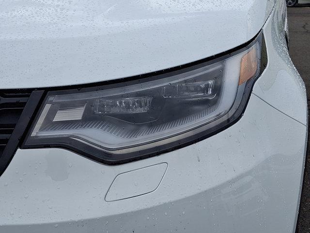 new 2025 Land Rover Discovery car, priced at $67,603