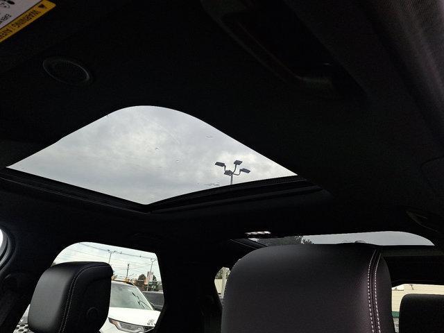 new 2025 Land Rover Discovery car, priced at $67,603