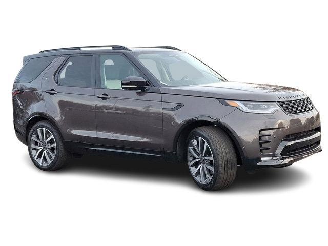 new 2025 Land Rover Discovery car, priced at $78,918