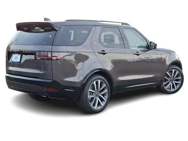 new 2025 Land Rover Discovery car, priced at $78,918