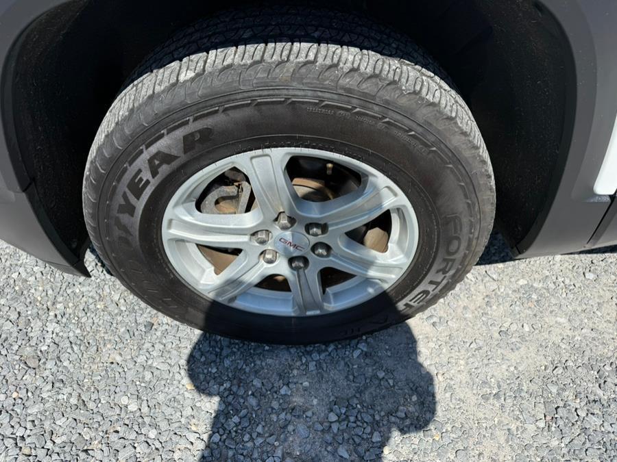 used 2019 GMC Acadia car, priced at $19,999