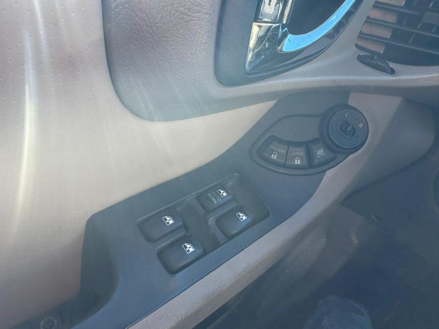 used 2005 Hyundai Santa Fe car, priced at $4,999