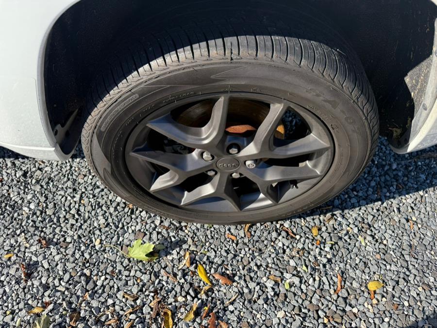 used 2019 Jeep Grand Cherokee car, priced at $19,999