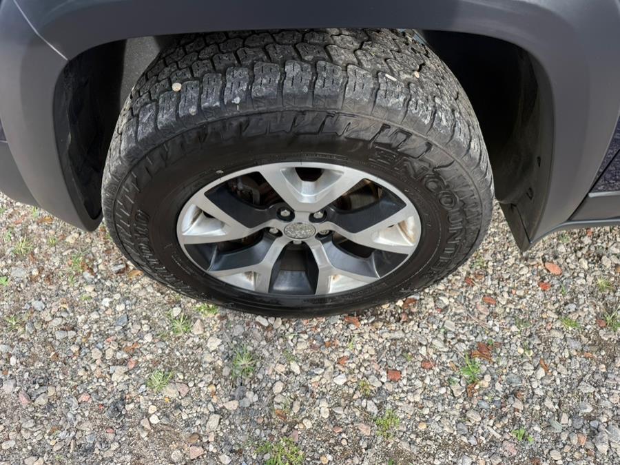 used 2015 Jeep Cherokee car, priced at $11,999