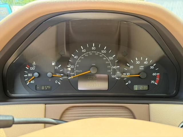 used 2000 Mercedes-Benz E-Class car
