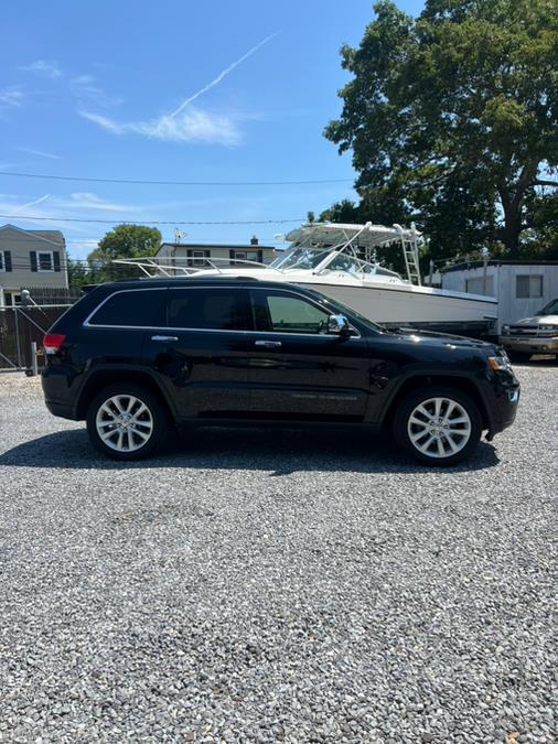 used 2017 Jeep Grand Cherokee car, priced at $16,999