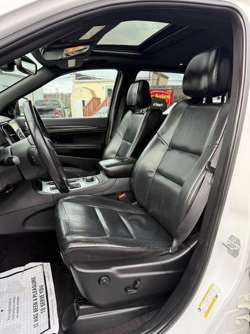 used 2019 Jeep Grand Cherokee car, priced at $17,999