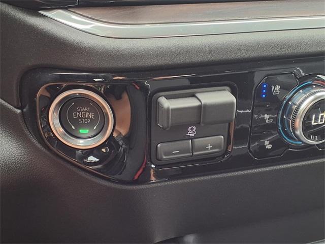 new 2025 GMC Sierra 2500 car, priced at $77,106