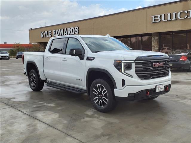 new 2025 GMC Sierra 1500 car, priced at $71,655