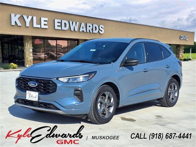 used 2024 Ford Escape car, priced at $25,900