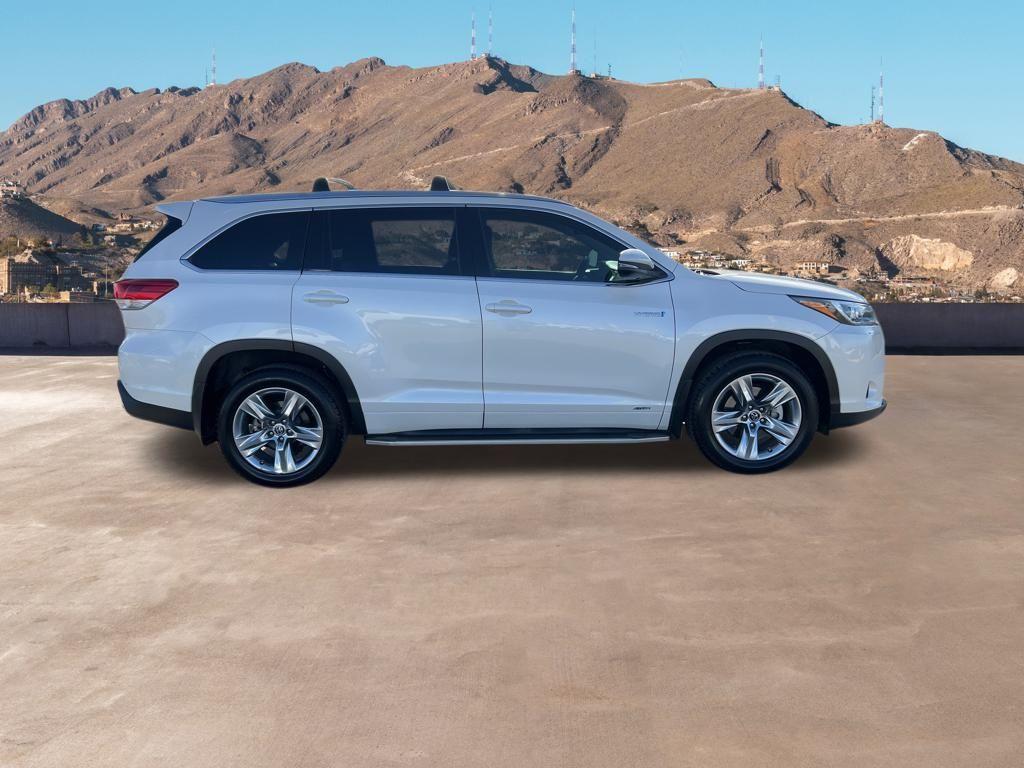 used 2019 Toyota Highlander Hybrid car, priced at $31,250