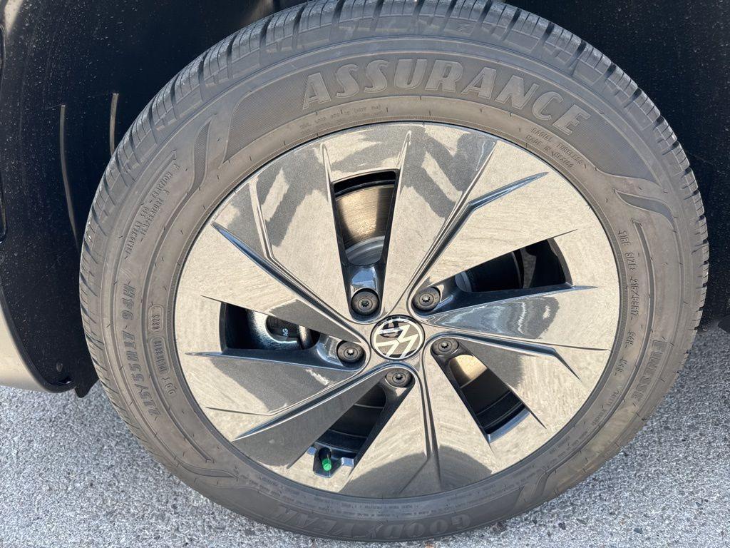 new 2025 Volkswagen Taos car, priced at $27,511