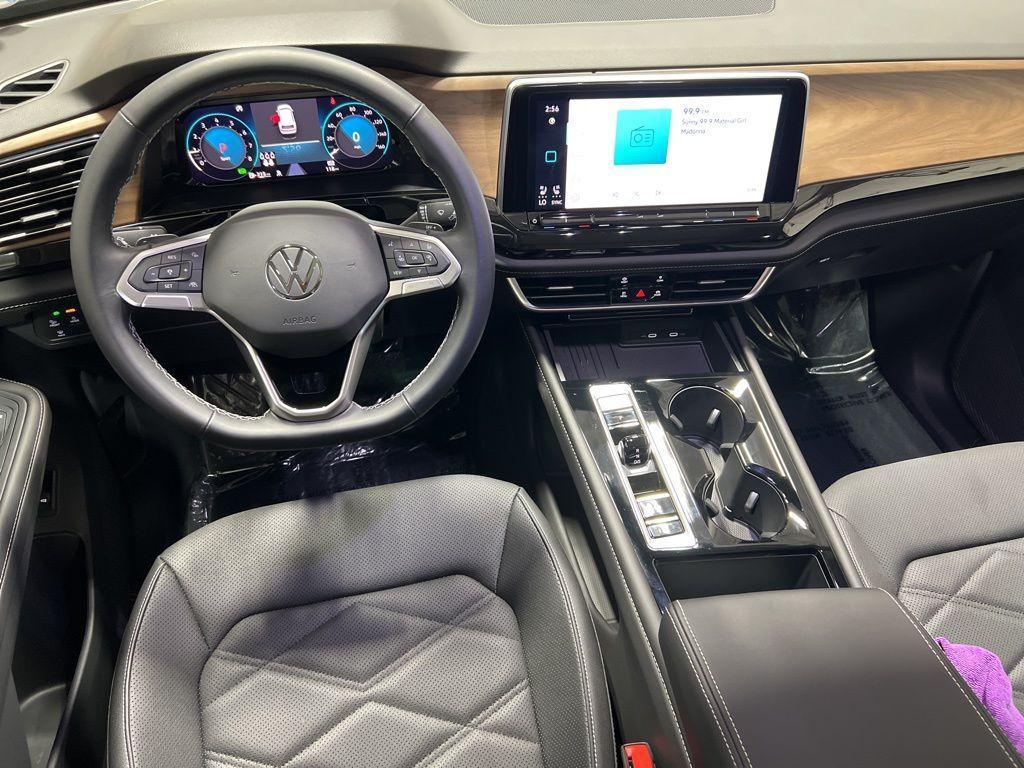 used 2025 Volkswagen Atlas car, priced at $44,995