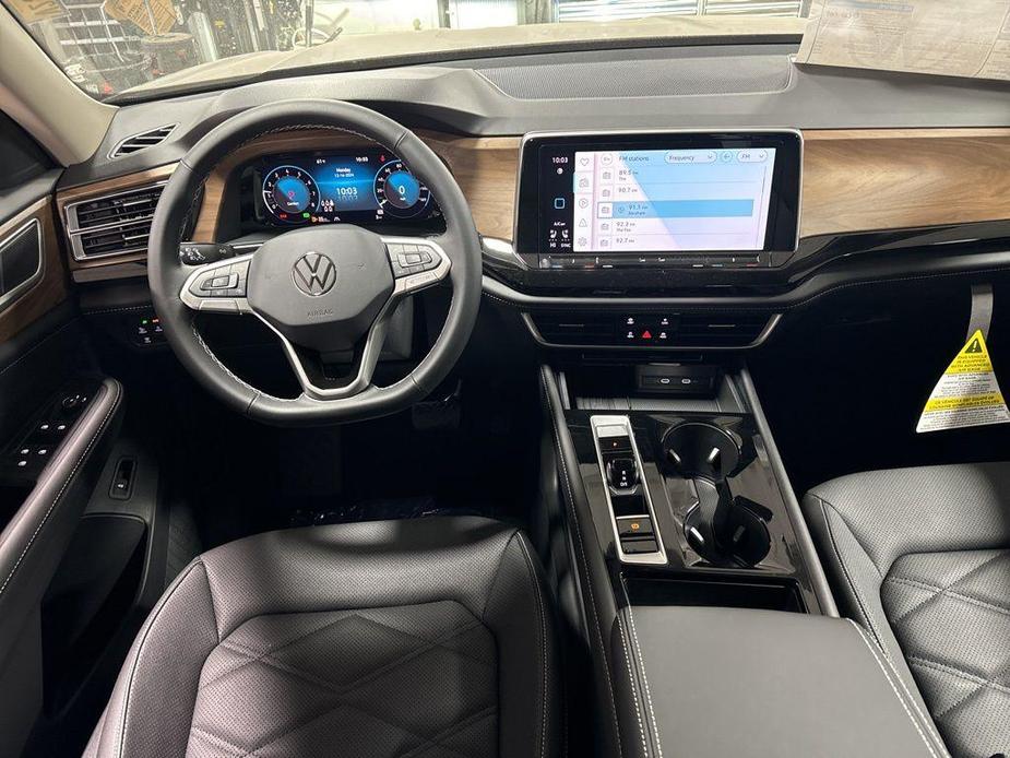 new 2025 Volkswagen Atlas car, priced at $47,018