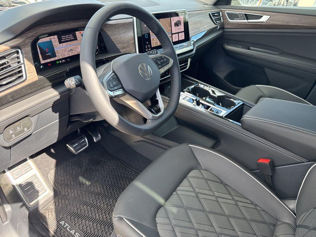new 2025 Volkswagen Atlas car, priced at $56,808