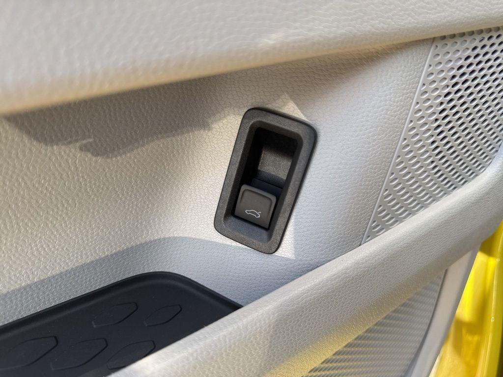 new 2025 Volkswagen ID. Buzz car, priced at $70,021