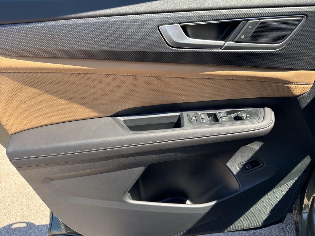 new 2026 Volkswagen Atlas Cross Sport car, priced at $53,134