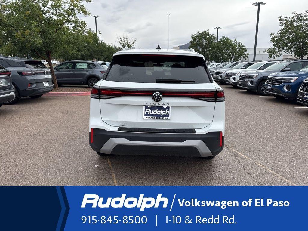 new 2025 Volkswagen Tiguan car, priced at $32,008