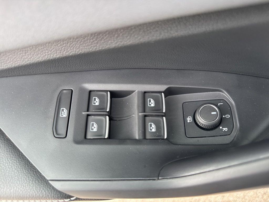 new 2025 Volkswagen Jetta car, priced at $28,661