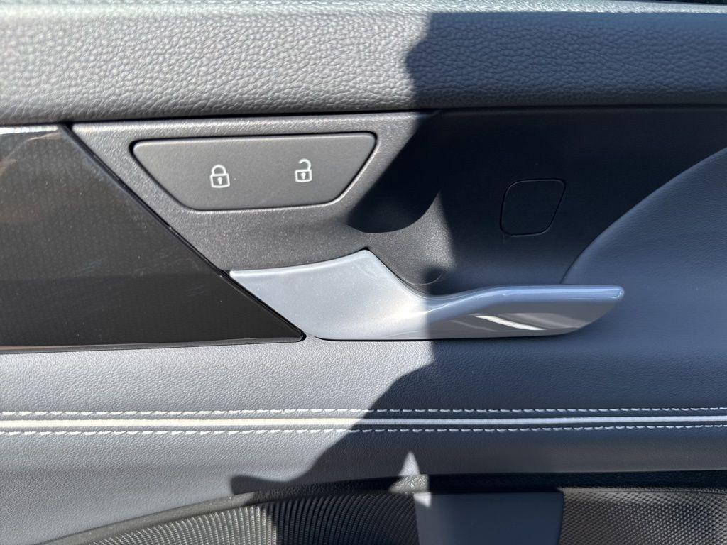 new 2025 Volkswagen Tiguan car, priced at $42,176
