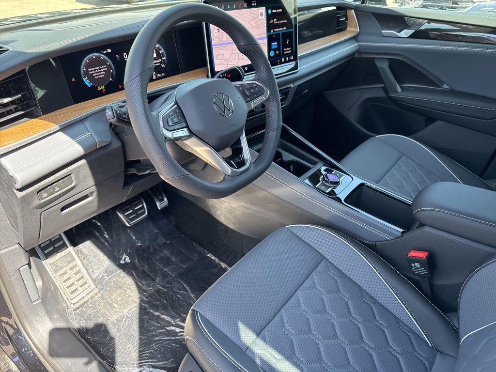 new 2025 Volkswagen Tiguan car, priced at $42,176