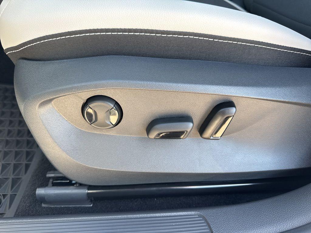 new 2025 Volkswagen Taos car, priced at $31,971