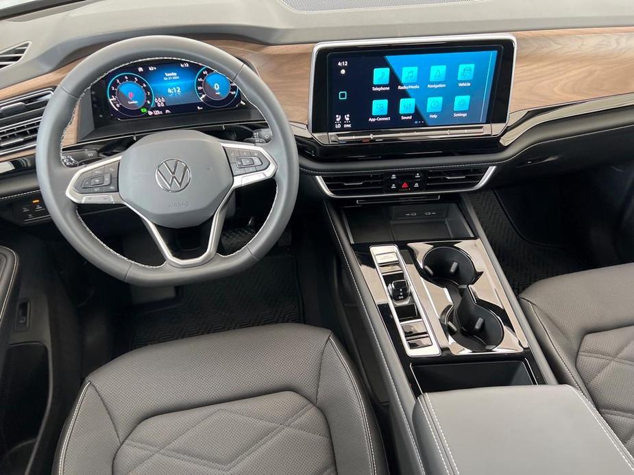 new 2024 Volkswagen Atlas car, priced at $45,081