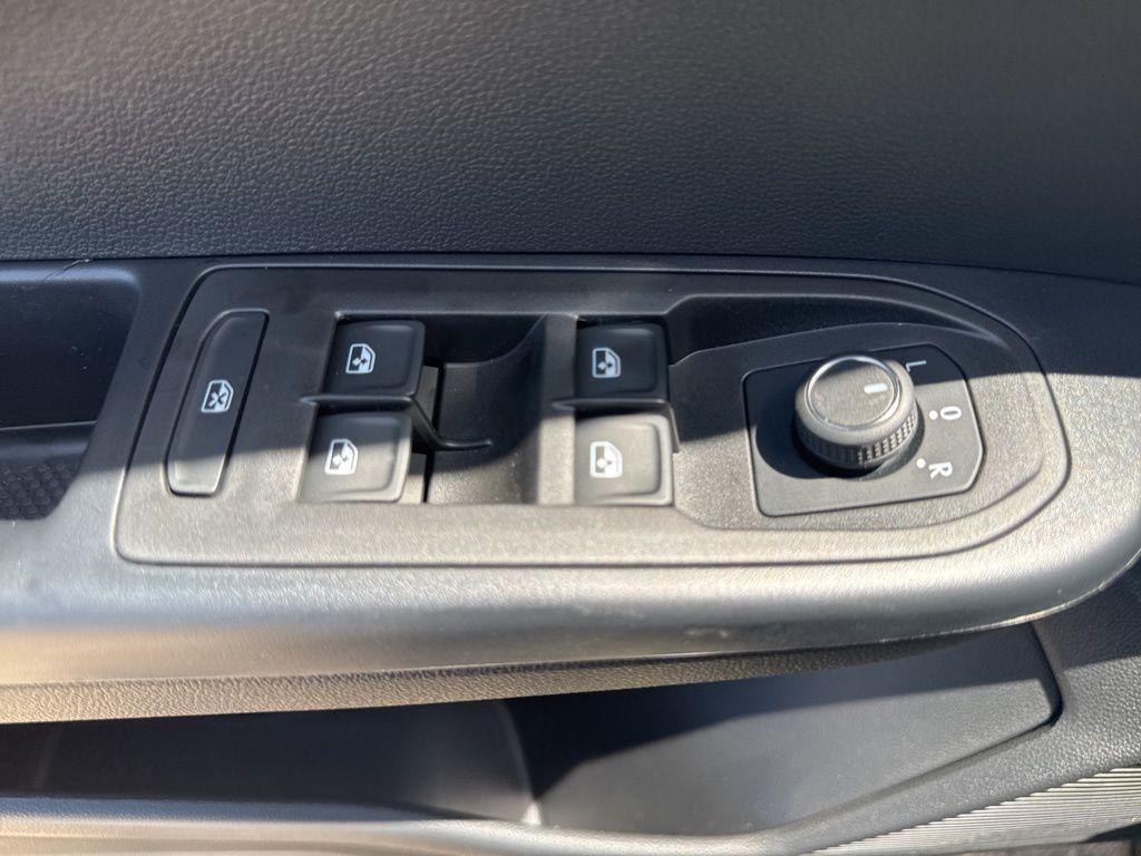 new 2025 Volkswagen Taos car, priced at $27,521