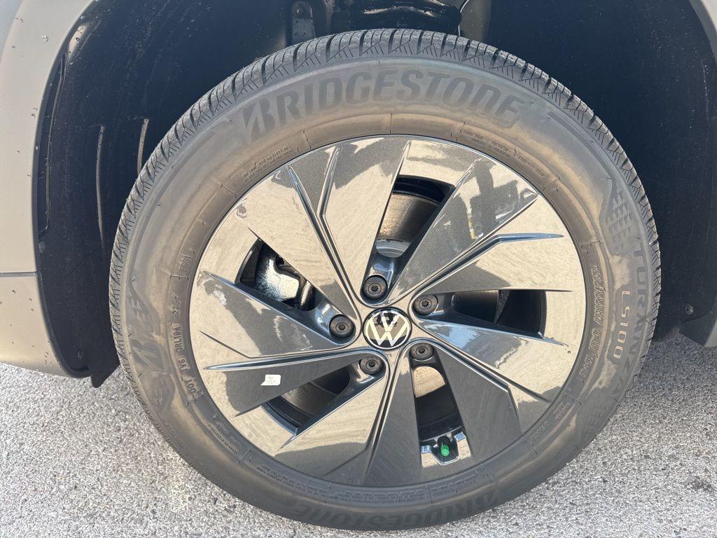 new 2025 Volkswagen Taos car, priced at $27,521
