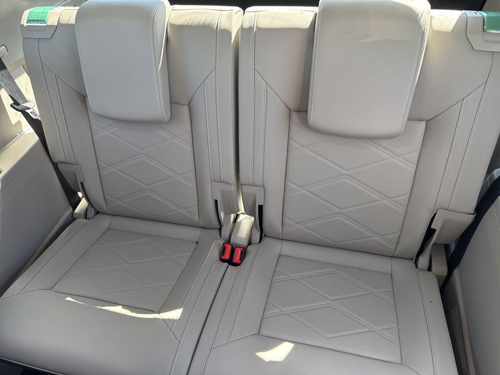 new 2025 Volkswagen Atlas car, priced at $42,737