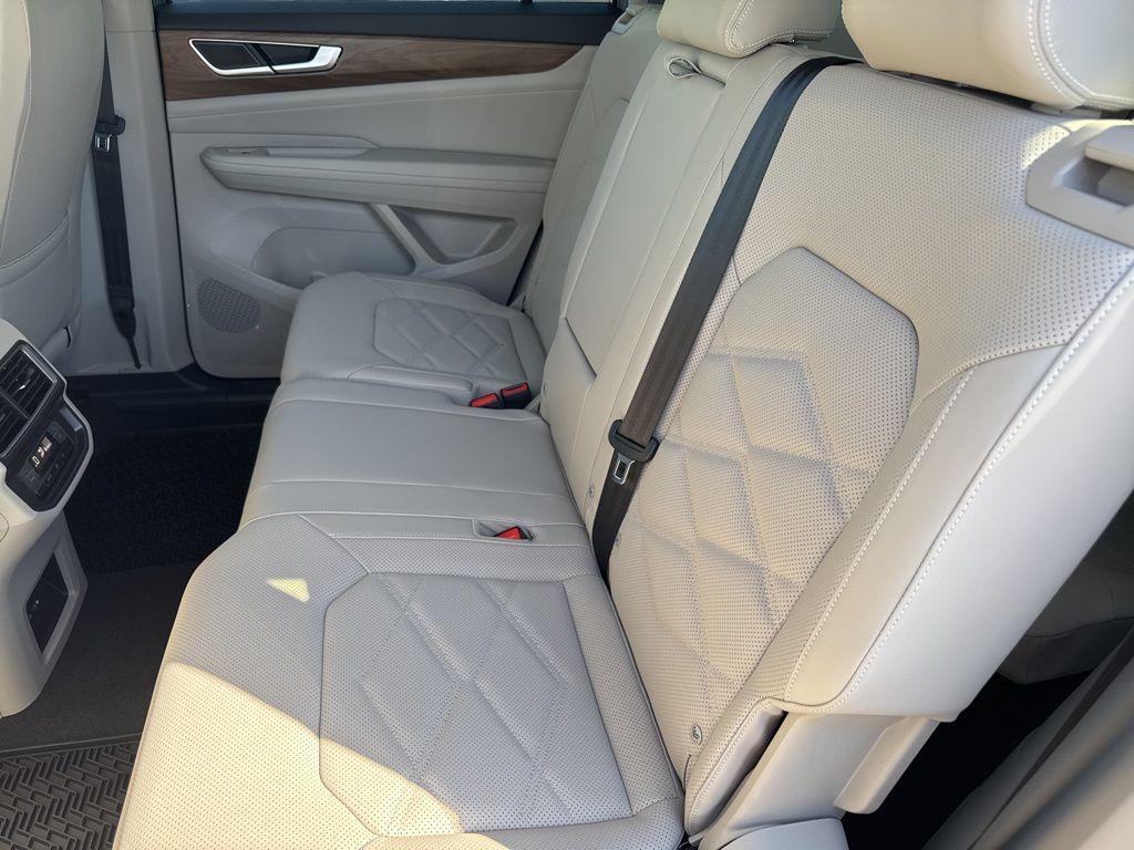 new 2025 Volkswagen Atlas car, priced at $42,737