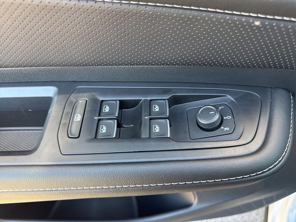 new 2026 Volkswagen Atlas car, priced at $49,530