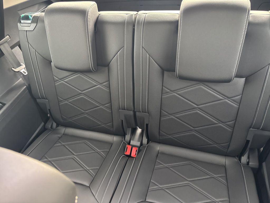new 2026 Volkswagen Atlas car, priced at $49,670
