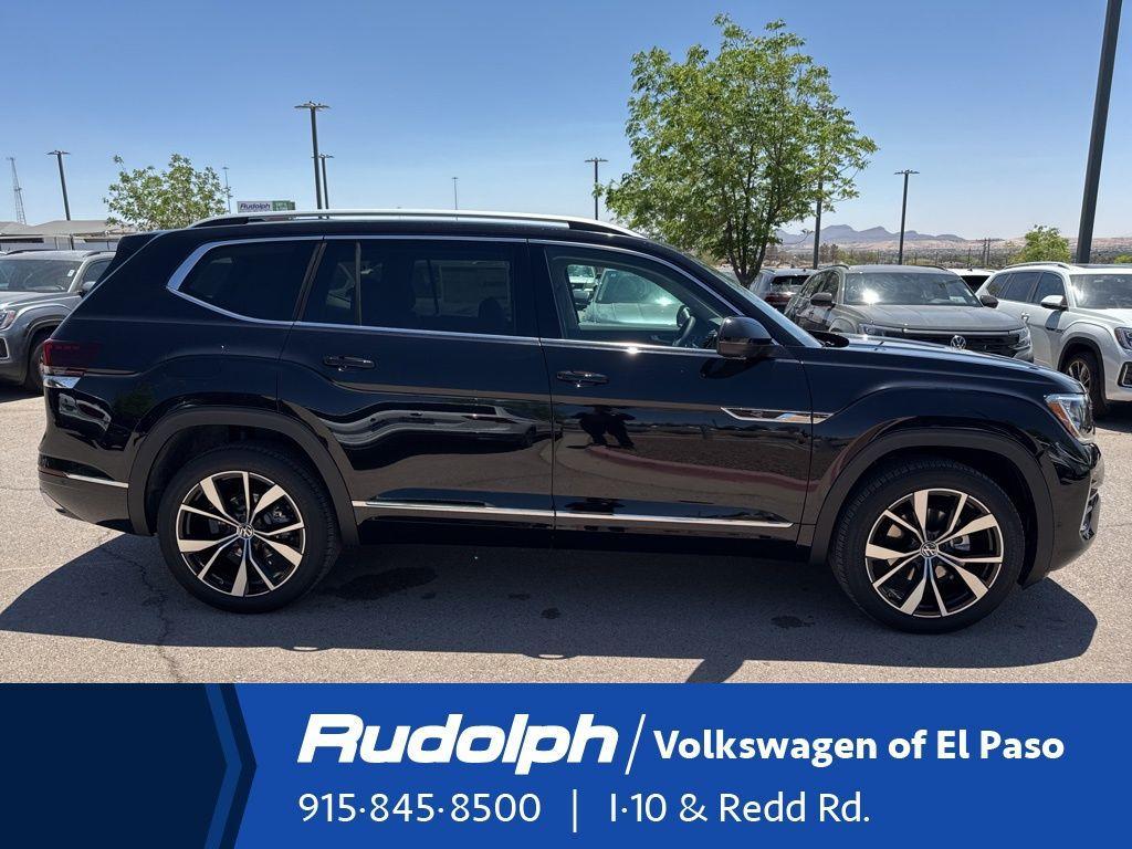 new 2025 Volkswagen Atlas car, priced at $57,048