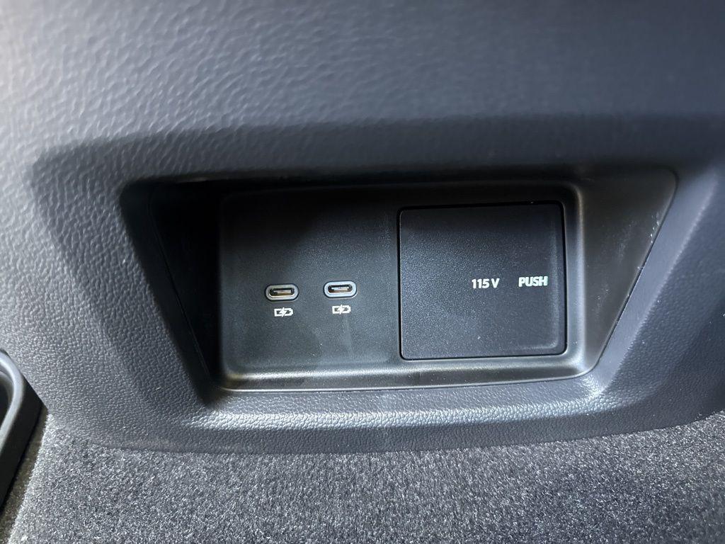 new 2025 Volkswagen Atlas car, priced at $57,048