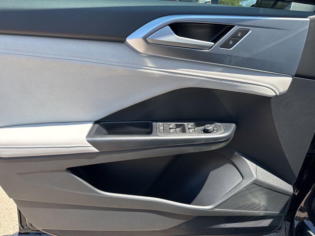 new 2025 Volkswagen Taos car, priced at $32,980