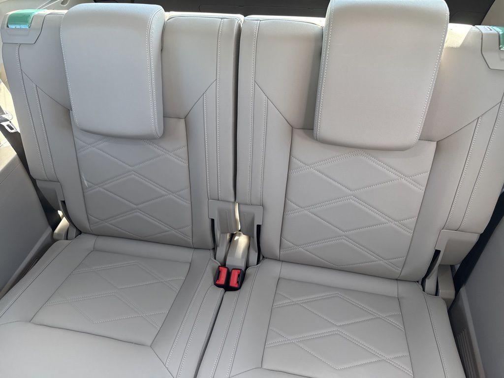 new 2025 Volkswagen Atlas car, priced at $48,315