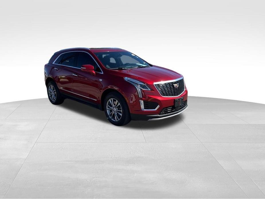 used 2022 Cadillac XT5 car, priced at $33,456