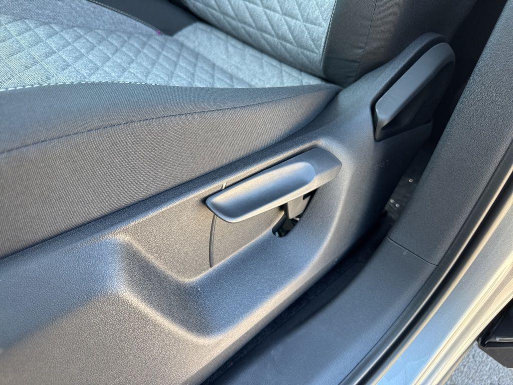 new 2025 Volkswagen Tiguan car, priced at $32,271