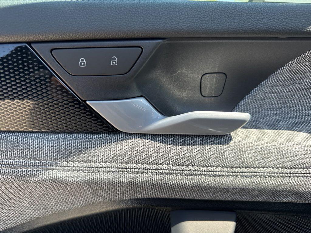 new 2025 Volkswagen Tiguan car, priced at $32,271