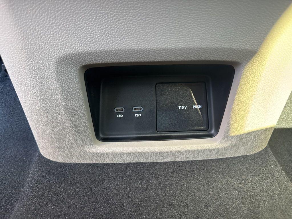 new 2026 Volkswagen Atlas car, priced at $49,503